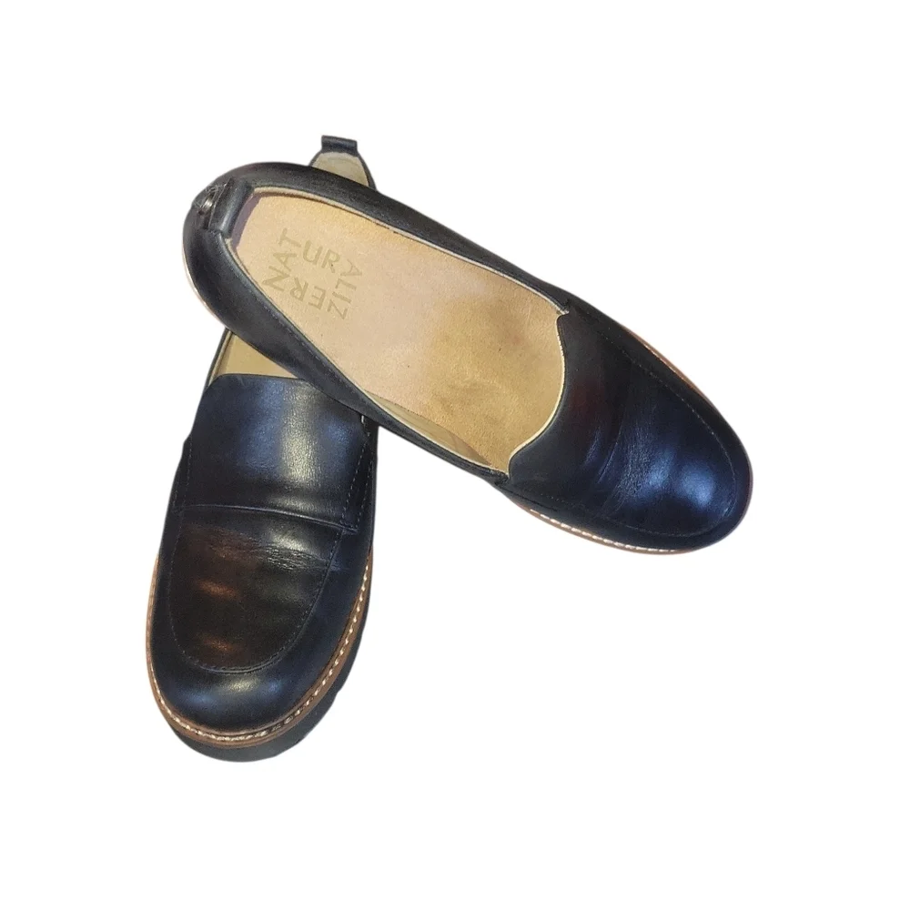Naturalizer Women's Black Faux Leather Upper Round Toe Slip On Loafers 8M